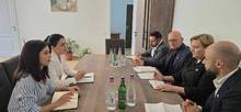 ՀԱՆԴԻՊՈՒՄ ԿԱՐՄԻՐ ԽԱՉԻ ՄԻՋԱԶԳԱՅԻՆ ԿՈՄԻՏԵԻ ՆԵՐԿԱՅԱՑՈՒՑԻՉՆԵՐԻ ՀԵՏ ՀԱՆԴԻՊՈՒՄ ԿԱՐՄԻՐ ԽԱՉԻ ՄԻՋԱԶԳԱՅԻՆ ԿՈՄԻՏԵԻ ՆԵՐԿԱՅԱՑՈՒՑԻՉՆԵՐԻ ՀԵՏ