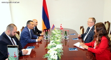 ՄԱՐԶՊԵՏՆ ԸՆԴՈՒՆԵԼ Է ՀՀ-ՈՒՄ ԿԱՆԱԴԱՅԻ ԴԵՍՊԱՆԻՆ 