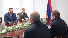 Սյունիքի մարզպետն ընդունել է ՀՀ ՇՄՆ էկոպարեկային ծառայության պետին Սյունիքի մարզպետն ընդունել է ՀՀ ՇՄՆ էկոպարեկային ծառայության պետին